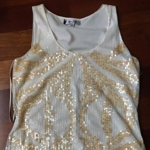 Jennifer Lopez off white dress tank